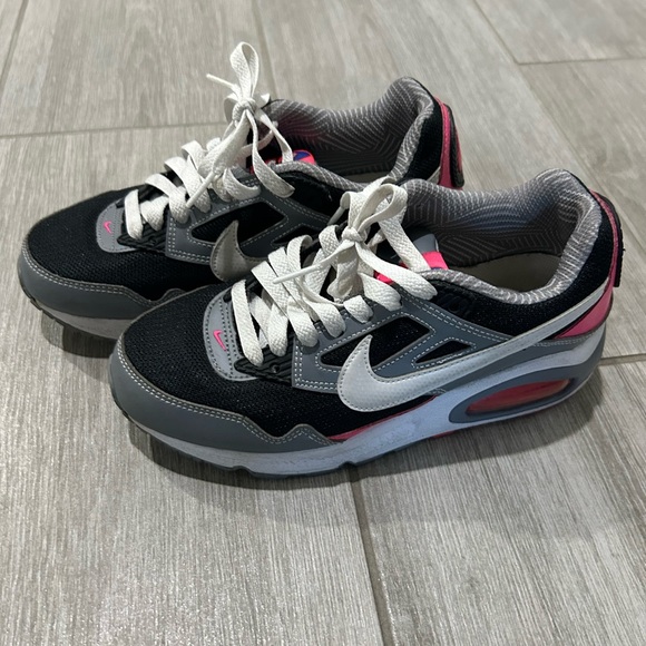 Nike Air Max - Picture 1 of 3
